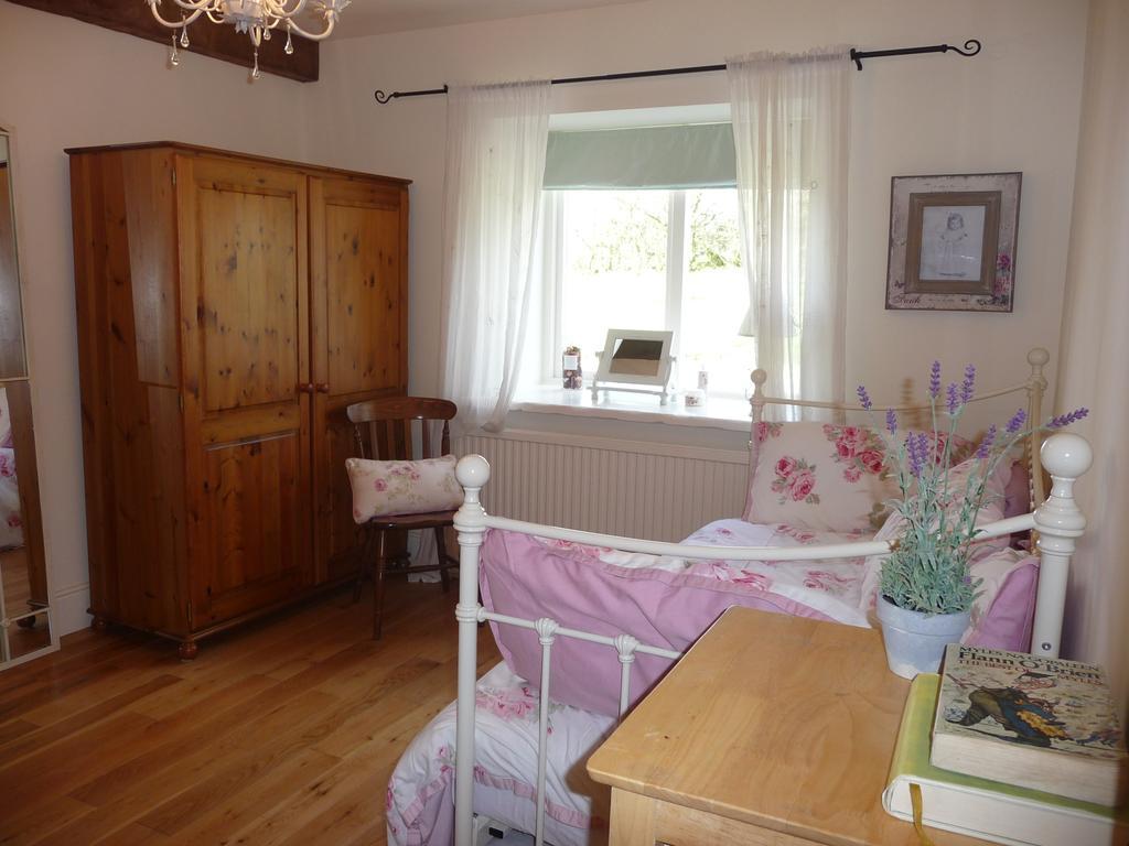 Hawthorn Cottage Greencastle  Bilik gambar